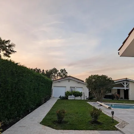 Дом отдыха Maisonette Sur Le Bassin! Лантон