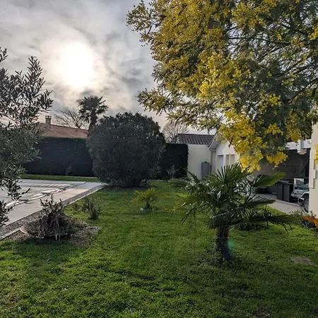 Maisonette Sur Le Bassin!